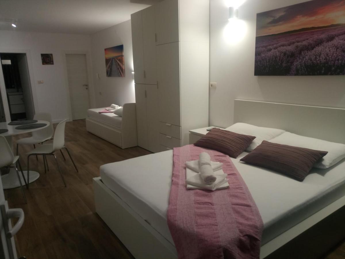 Apartmani Kujundzic Duće Buitenkant foto