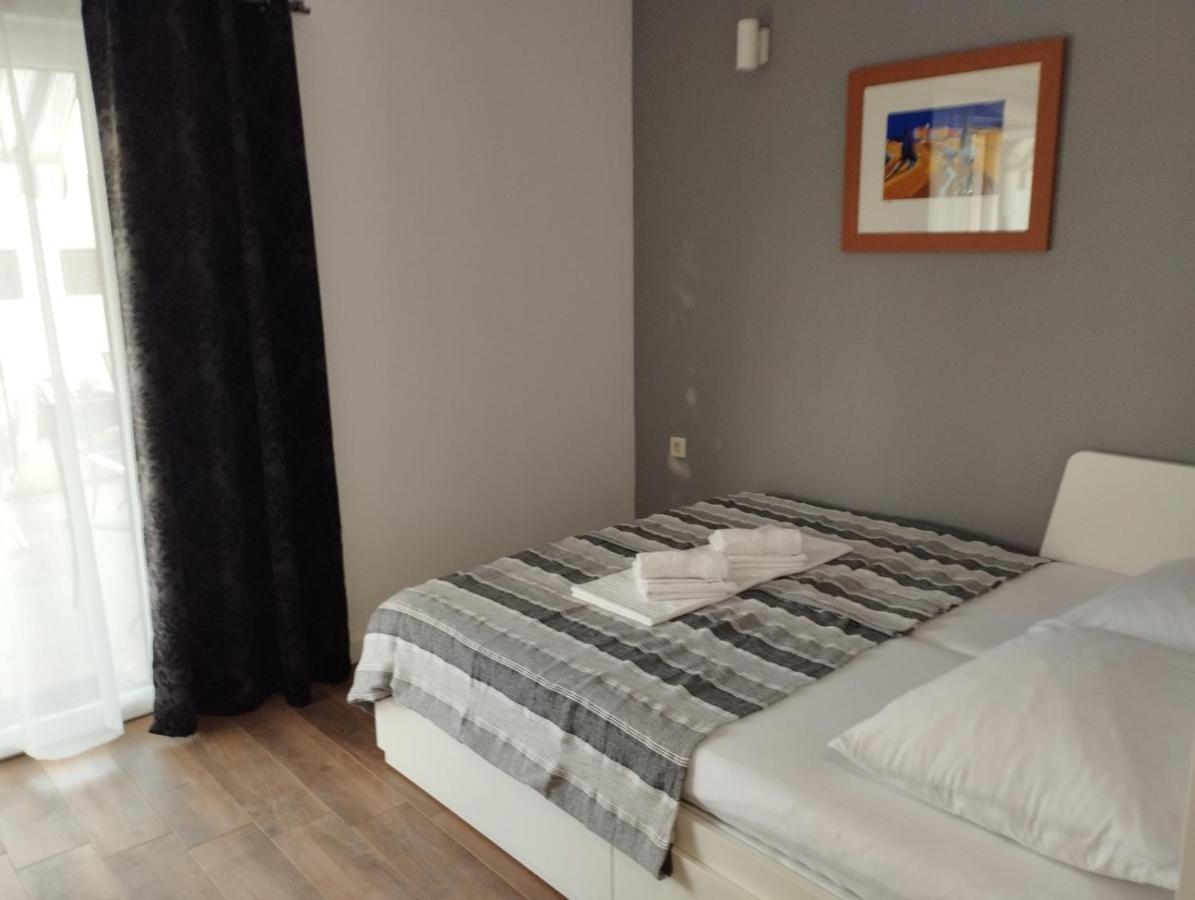 Apartmani Kujundzic Duće Buitenkant foto