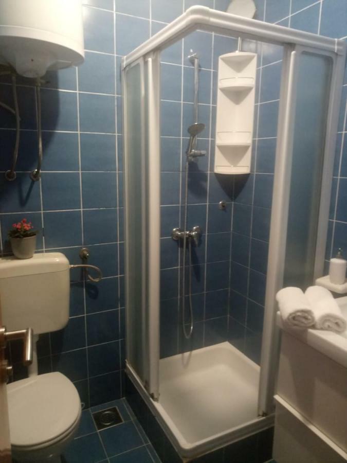 Apartmani Kujundzic Duće Buitenkant foto