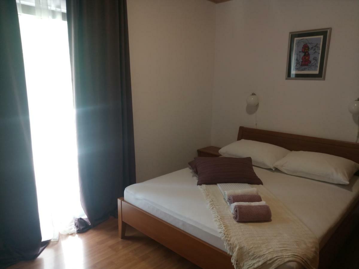 Apartmani Kujundzic Duće Buitenkant foto